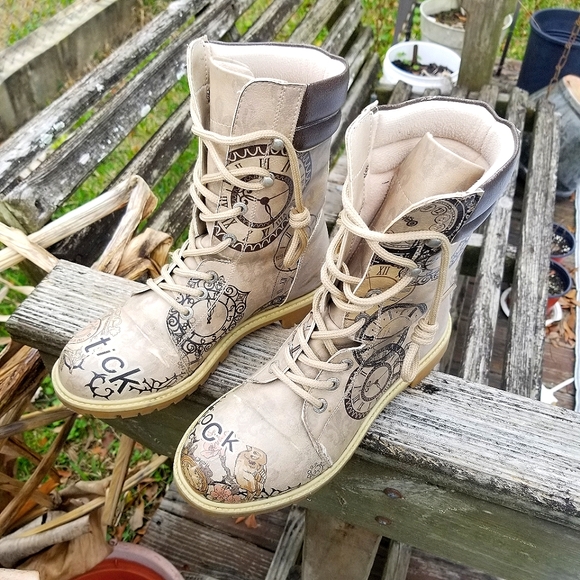Womans Vegan Leather Beige Long Boots. Tick-Tock Design. Sz 37=6.5 - Picture 4 of 13